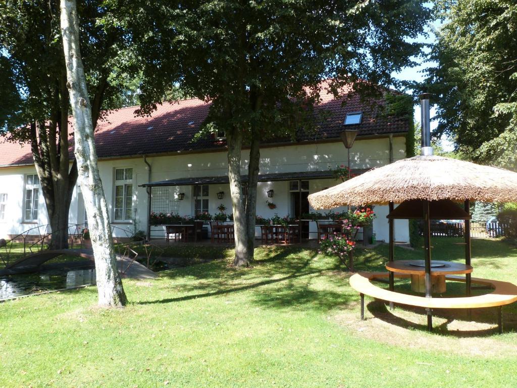 Landhaus Dargelin Ξενοδοχείο Behrenhoff Εξωτερικό φωτογραφία