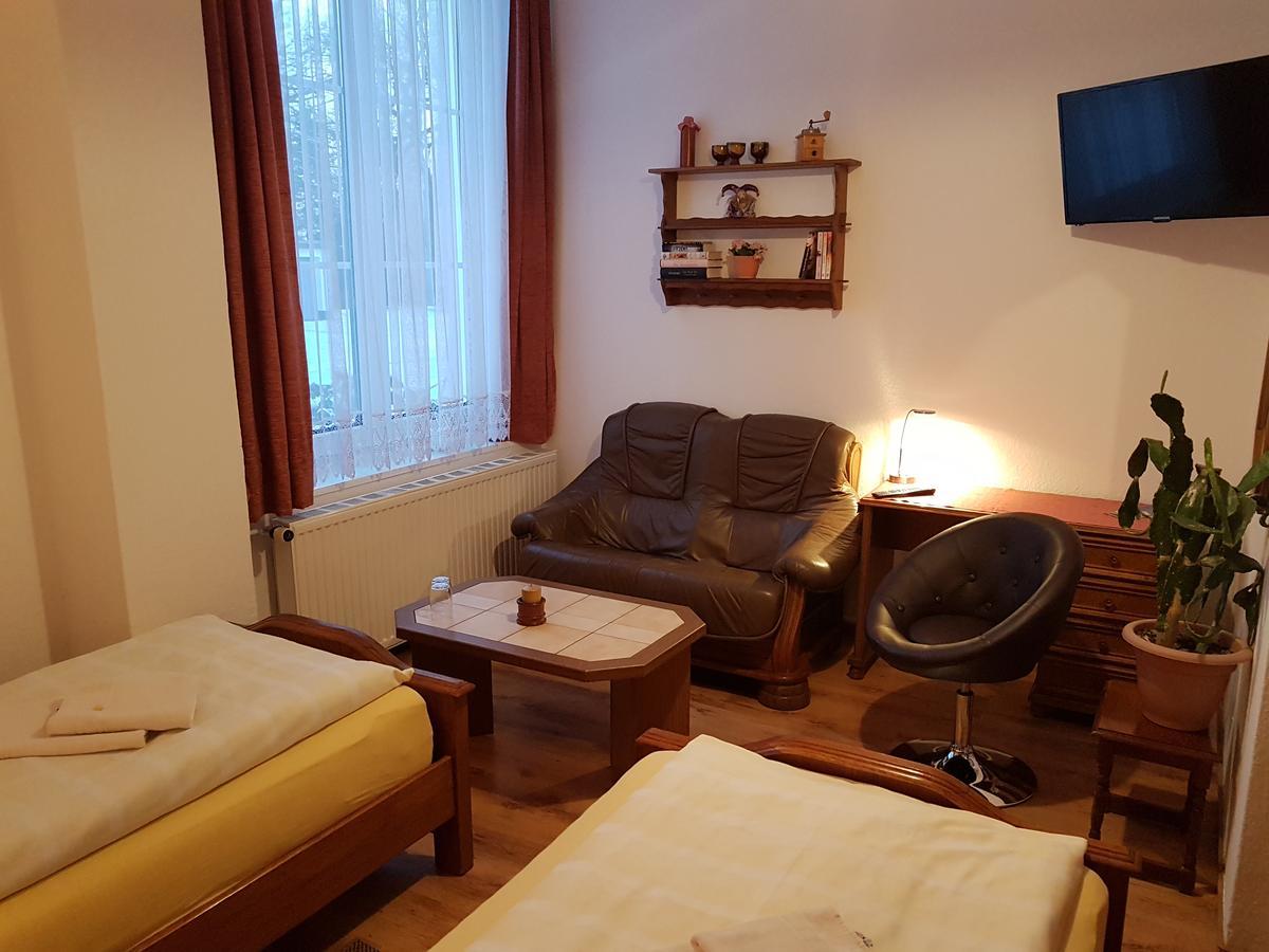 Landhaus Dargelin Ξενοδοχείο Behrenhoff Εξωτερικό φωτογραφία